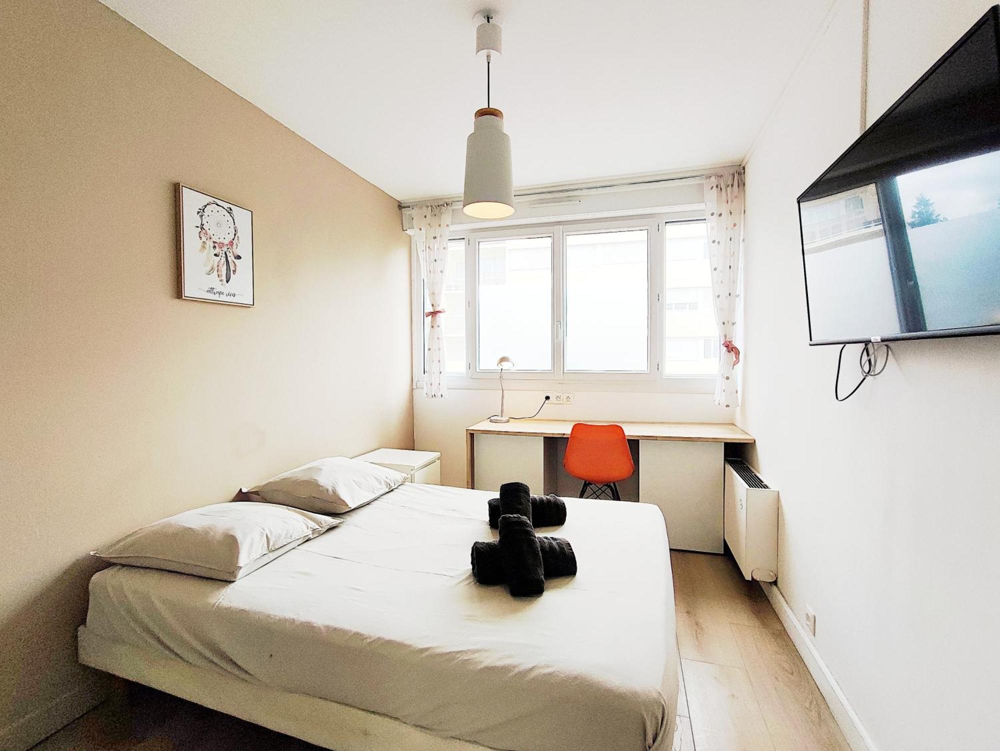 4 - Caen